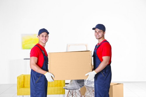 Smooth online booking for removal truck hire